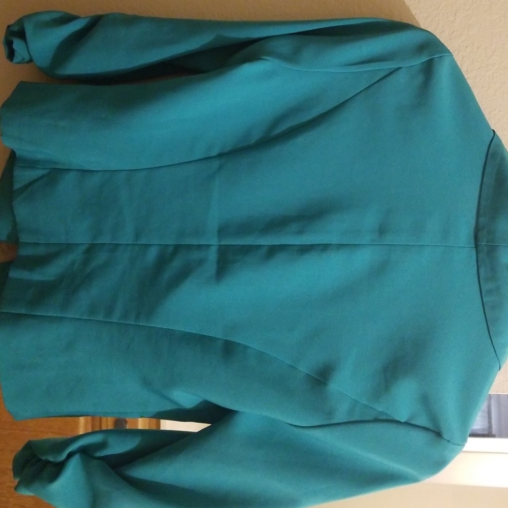 Blazer - Picture 3 of 4